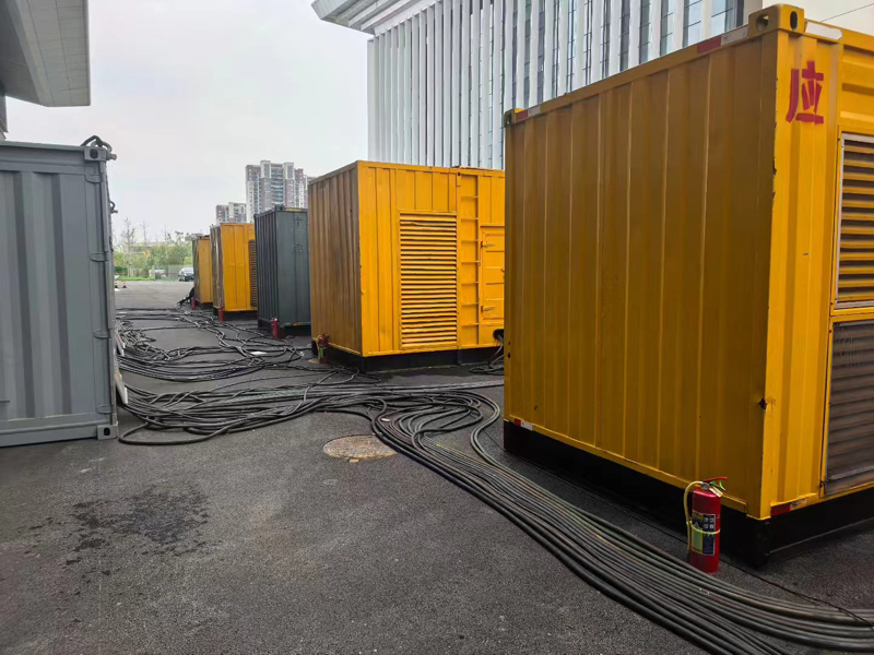 岳阳楼不同季节柴油发电机组保养有哪些注意事项?